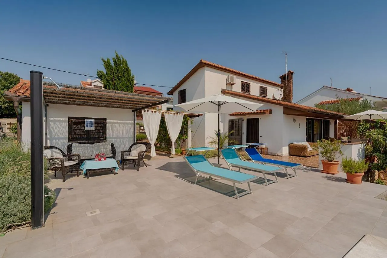 Villa With A Beautiful Sea View Near The Beach - By Traveler Tourist Agency Krk Id 2175 Kornic